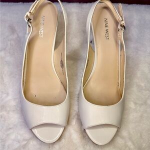 Nine West White Karoo Slingback Pumps Patent Leather Peeptoe Kitten Heel Size 10